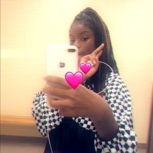 Meet your Posher, Laurenx14👑🤍.